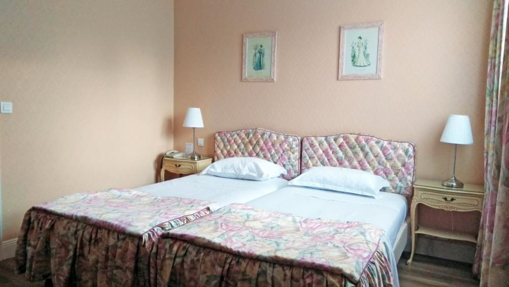 Grand Hotel Des Templiers 7/68