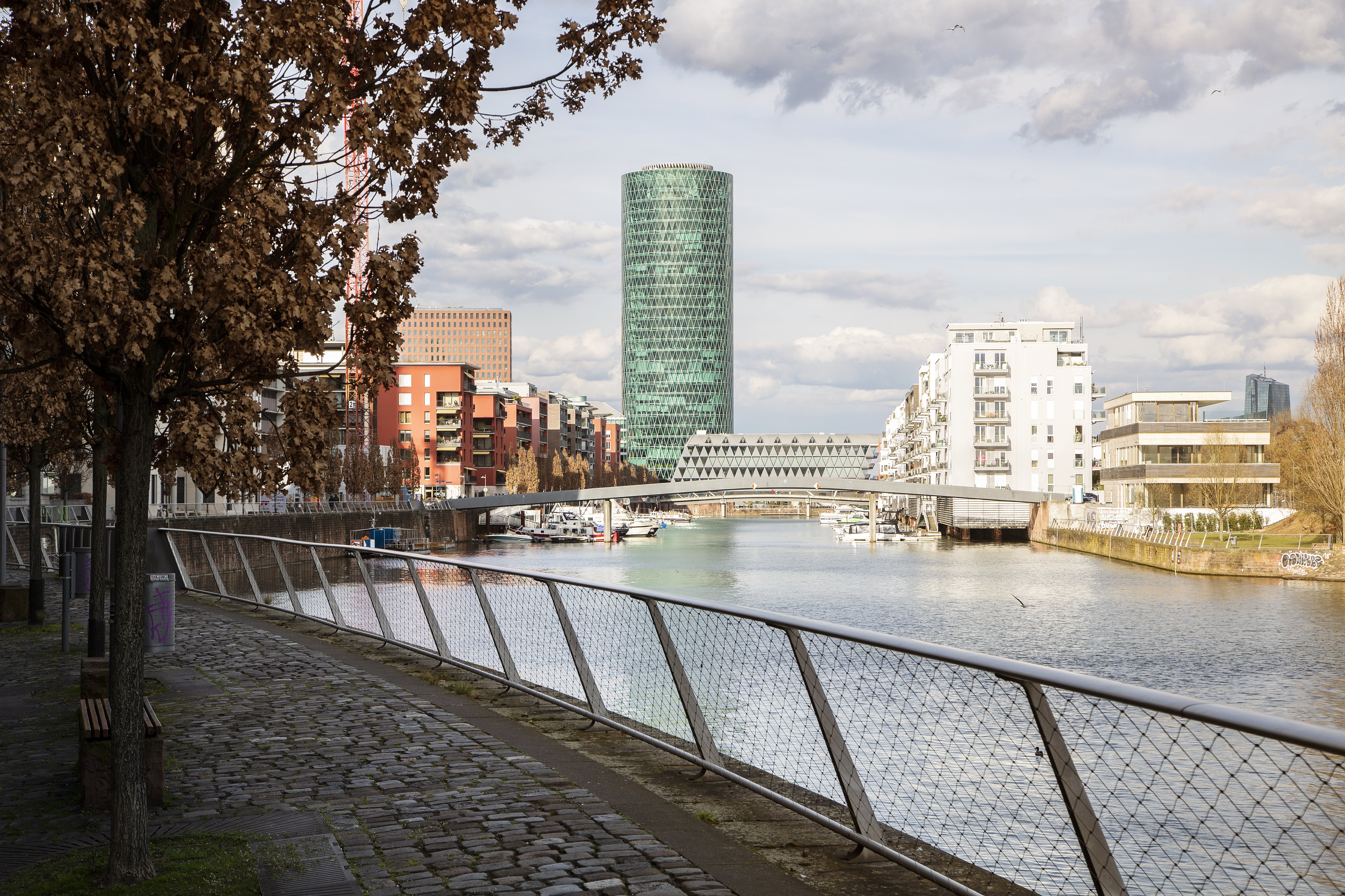HOLIDAY INN EXPRESS FRANKFURT MESSE 38/40