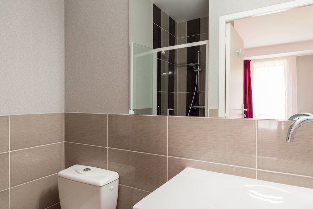 Albizia Hotel 28/31