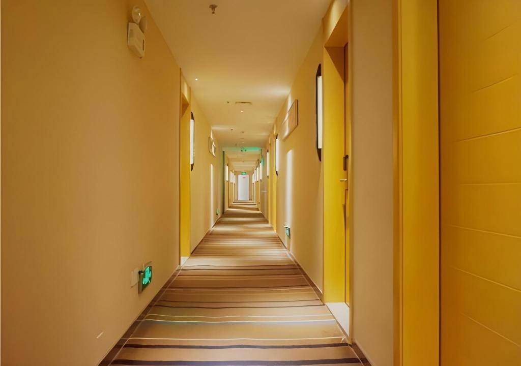 City Comfort Inn (Zhanjiang Middle Renmin Avenue Dingsheng Square) 30/50