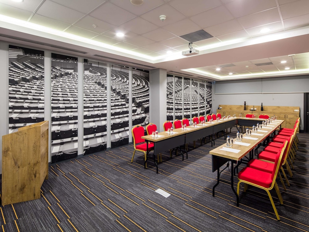 Ibis Istanbul West 43/73
