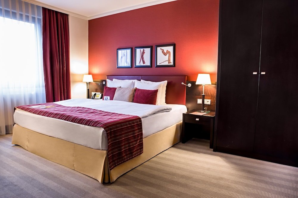 CROWNE PLAZA BRATISLAVA 21/74