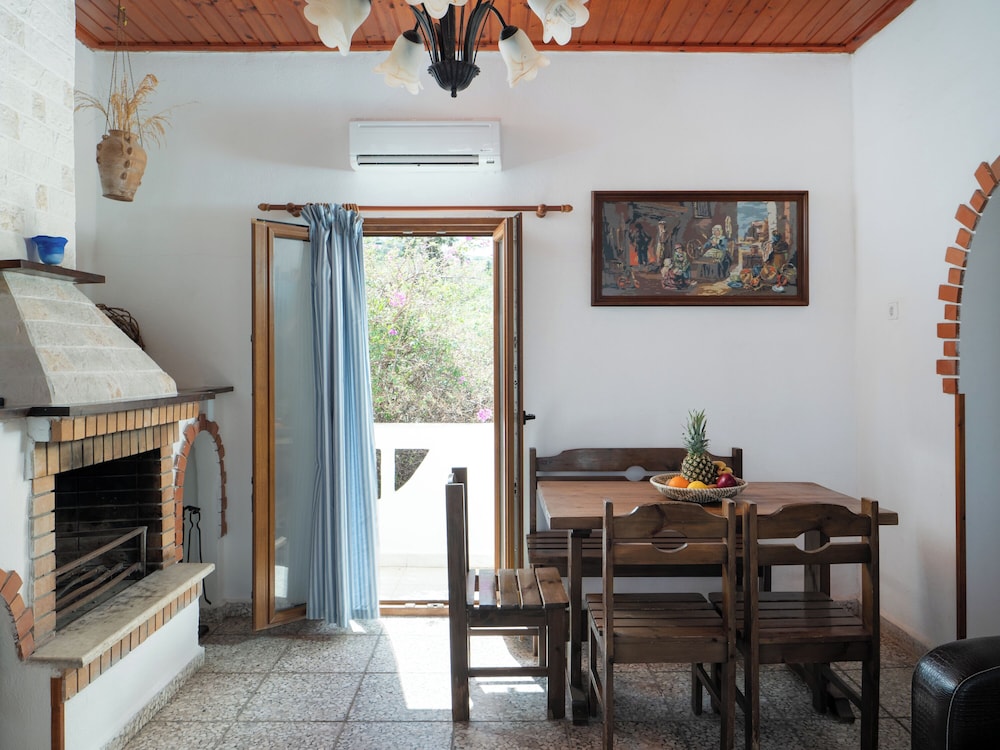 Spiros Soula Hotel 50/84