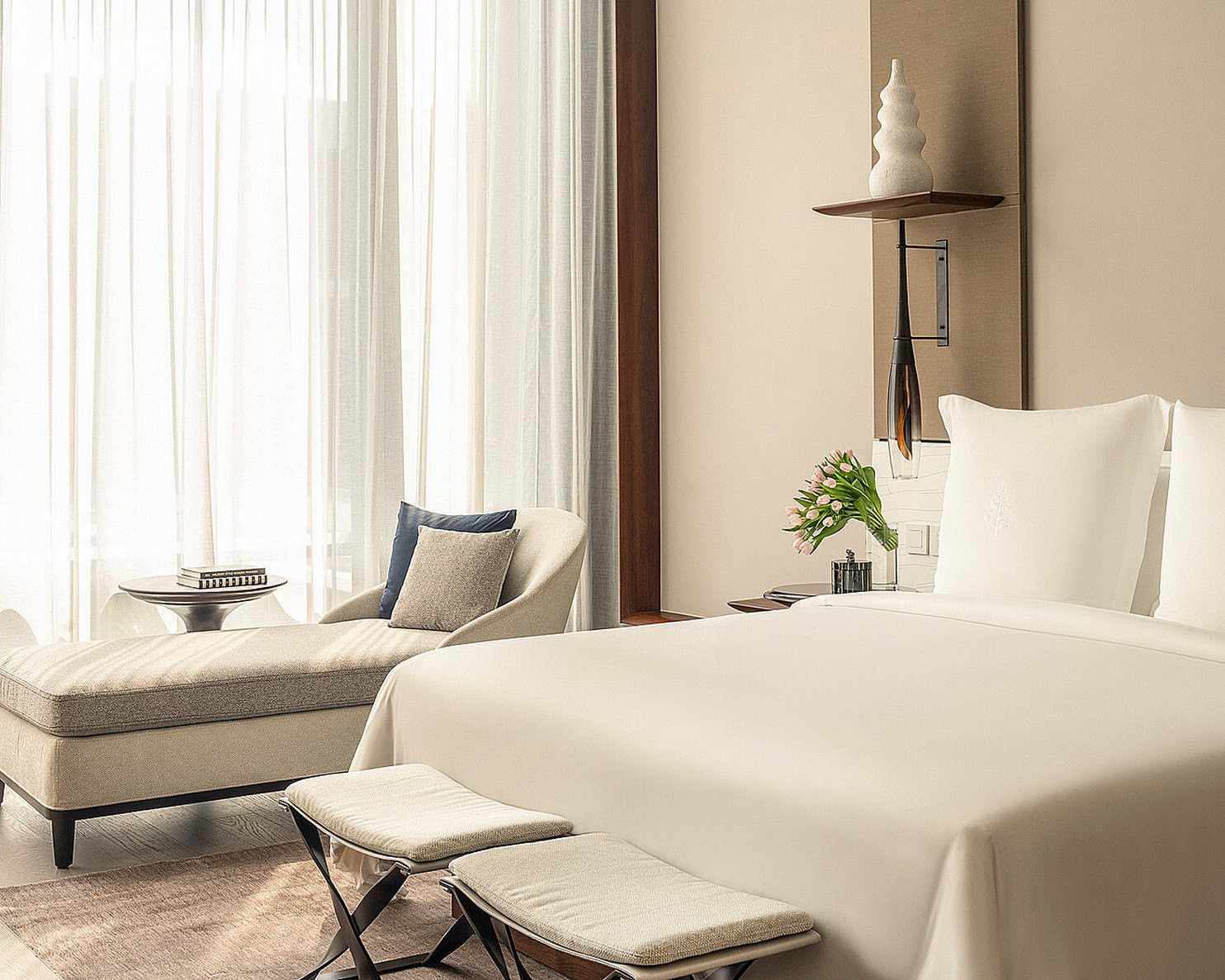 PREMIER, KING BED, BALCONY