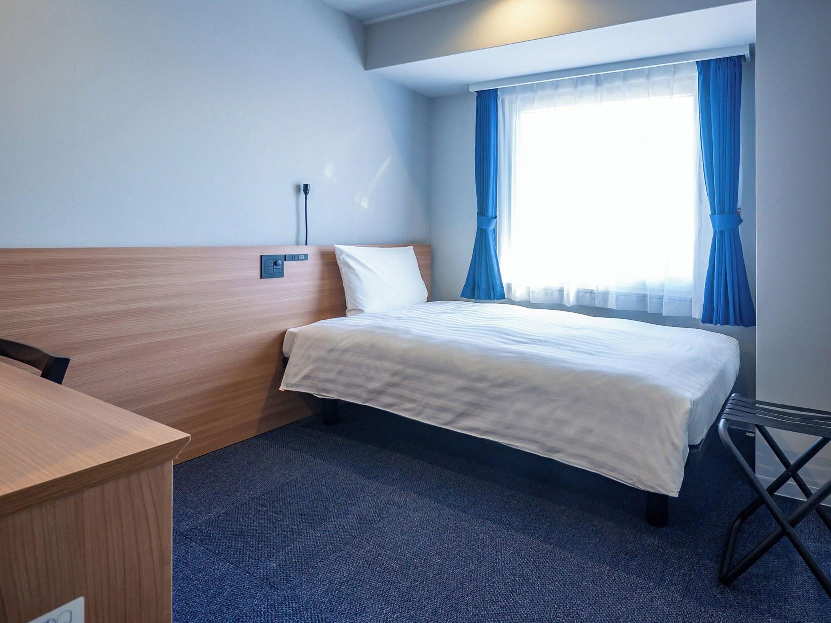 Room, Single, Large
