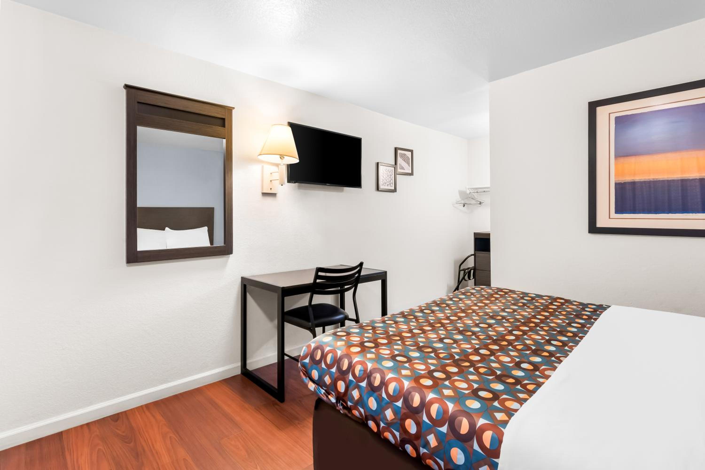 غرفة قياسية بسرير كوين، Americas Best Value Inn Stillwater 3/4
