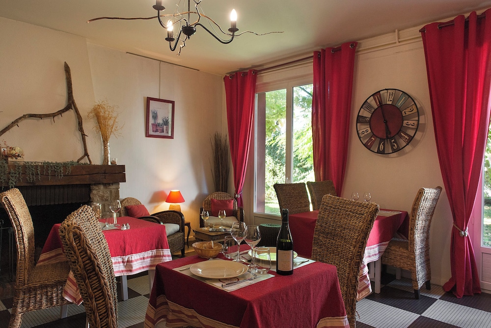 HOTEL LE SAINT CYR 27/41