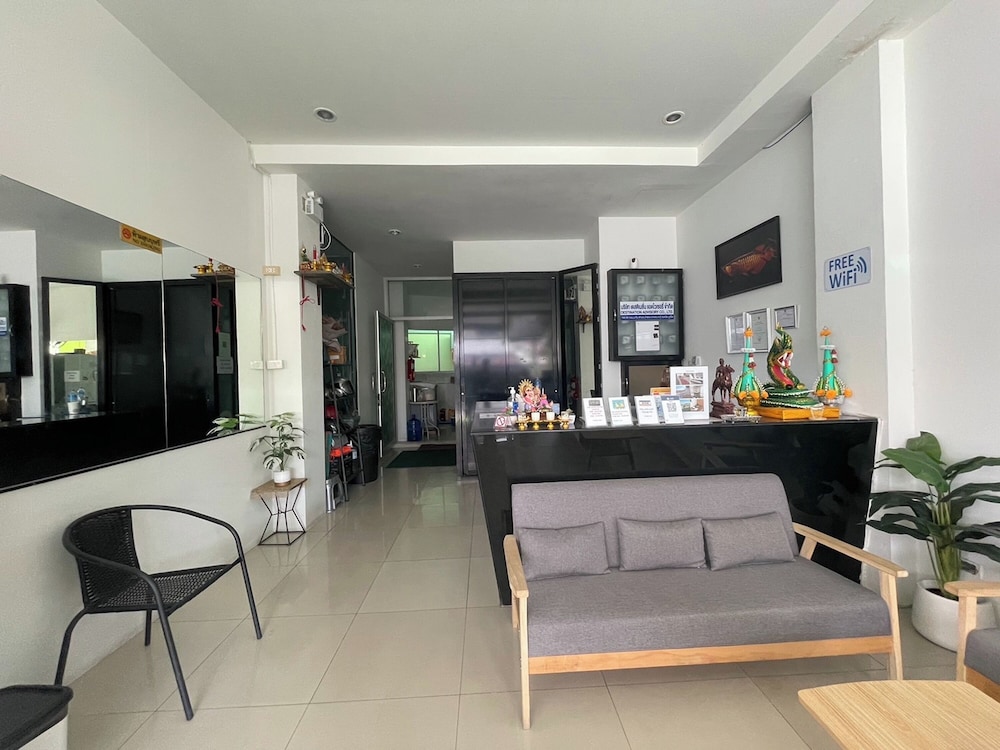 T & C Hotel Patong Beach 4/70