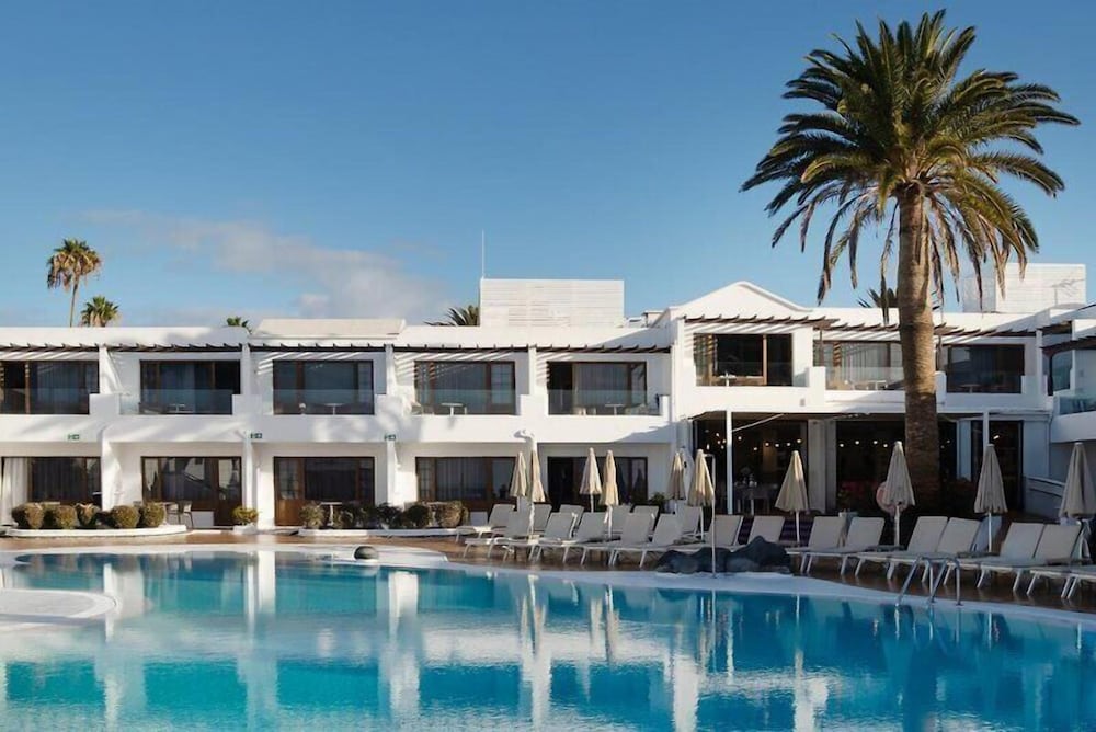 R2 Bahia Kontiki Beach Aparthotel 5/60