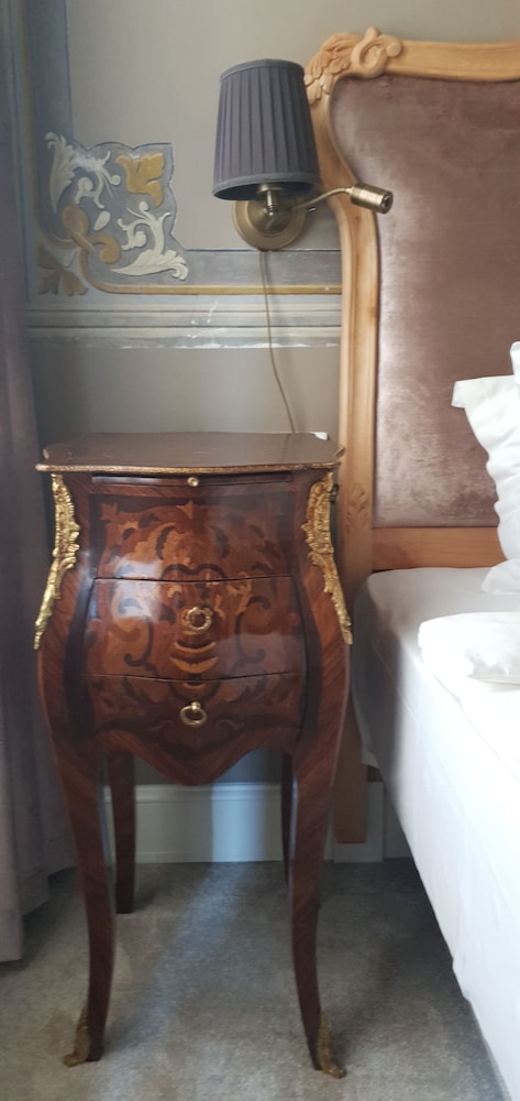 Faik Pasha Hotels 22/76