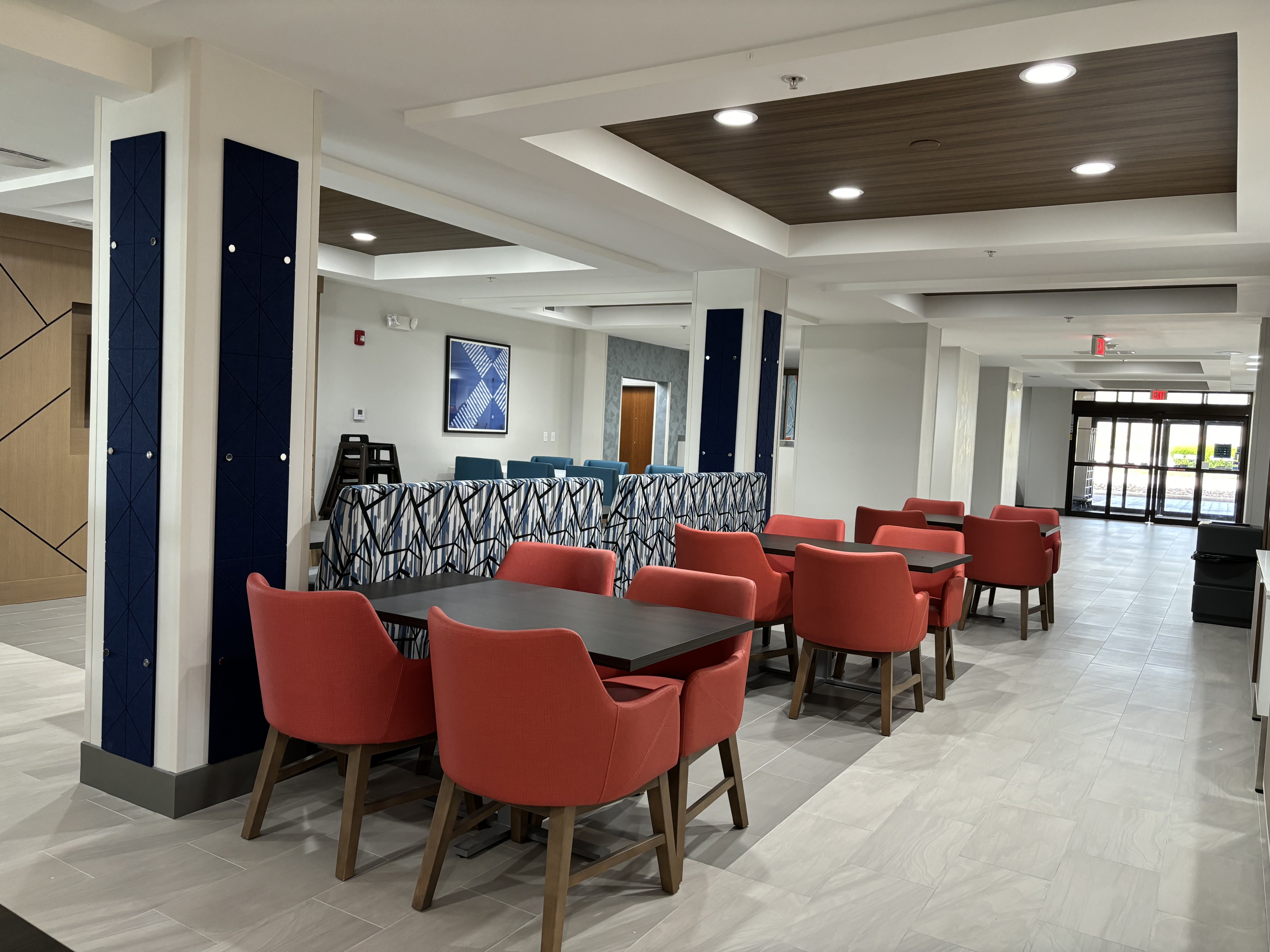 Holiday Inn Express Hotel And Suites Saint Robert Leonard Wood 43/50
