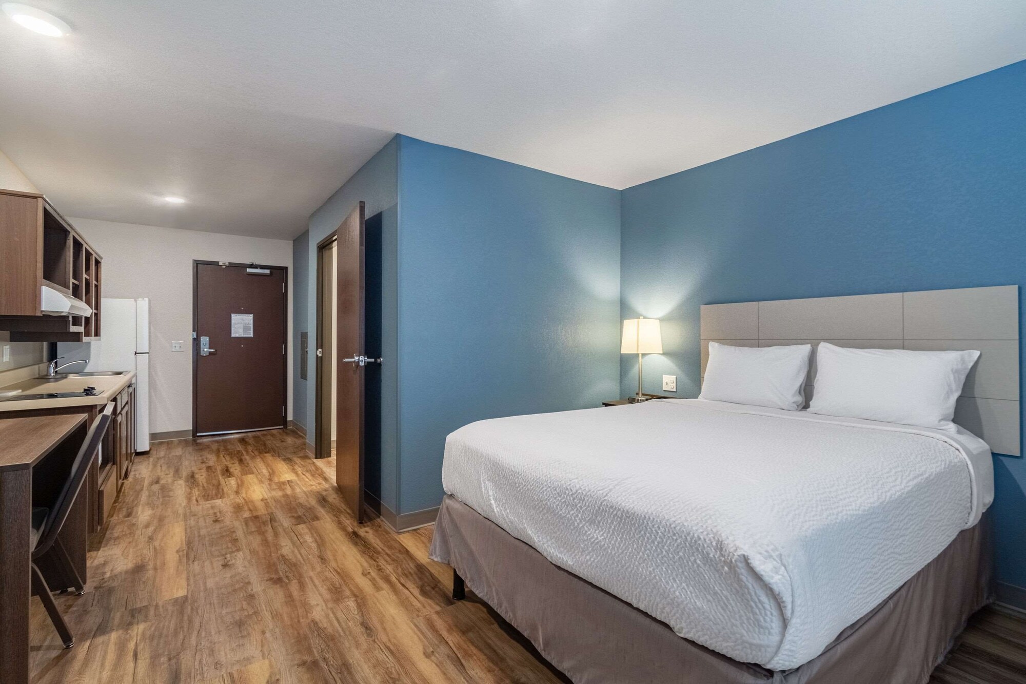ROOM, QUEEN BED, ACCESSIBLE