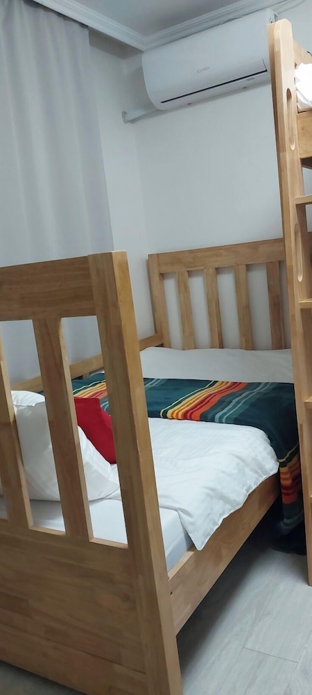 Riverside Guest House 26/45