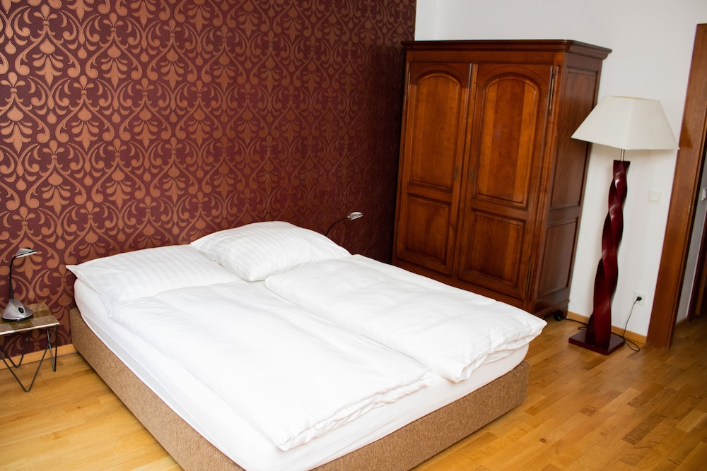 Hotel Stern 22/50