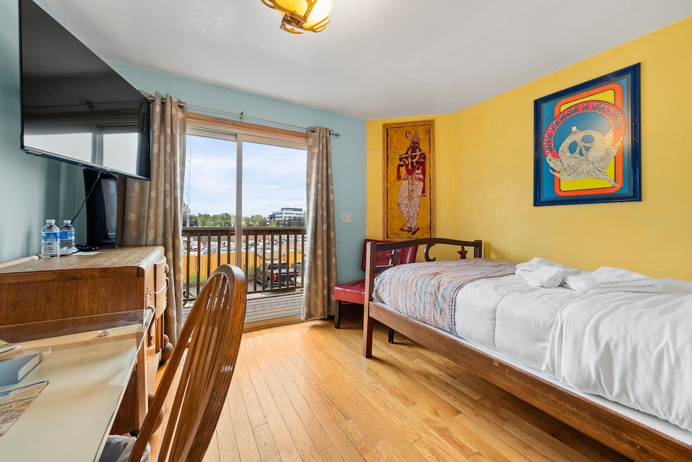 Qupqugiaq Inn 11/61
