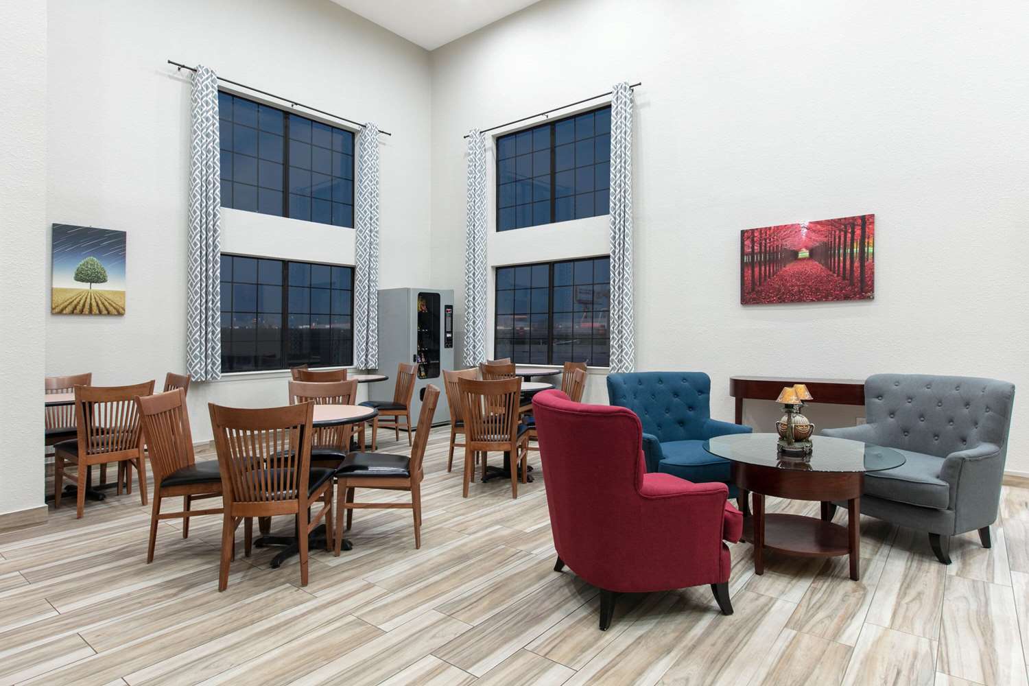Days Inn by Wyndham Waco 16/27