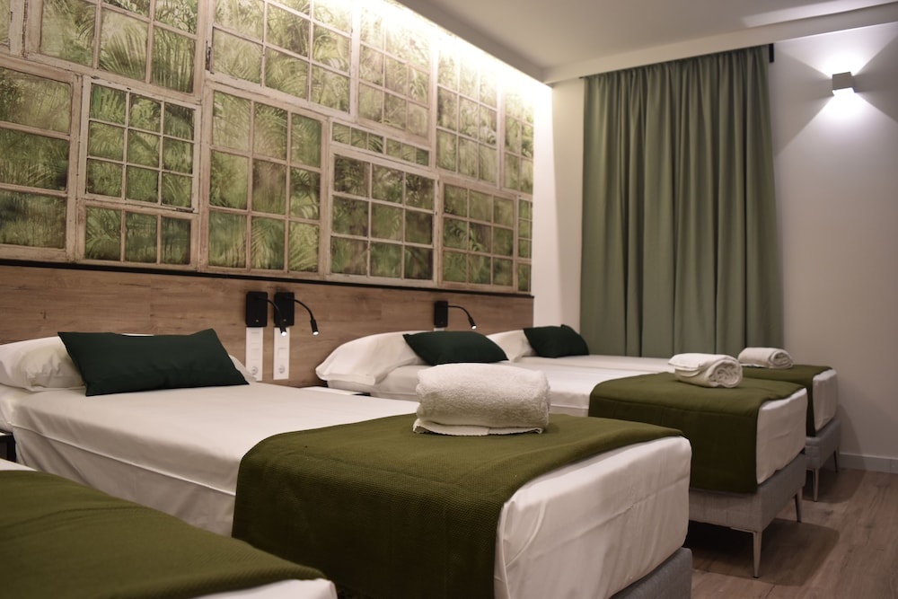 1 BEDROOM, CLASSIC, TWIN BEDS