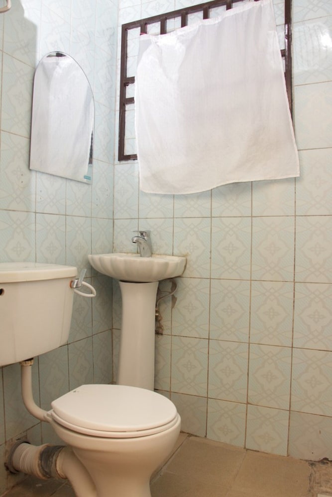 Pedallo Luxury Inn Ltd 15/16