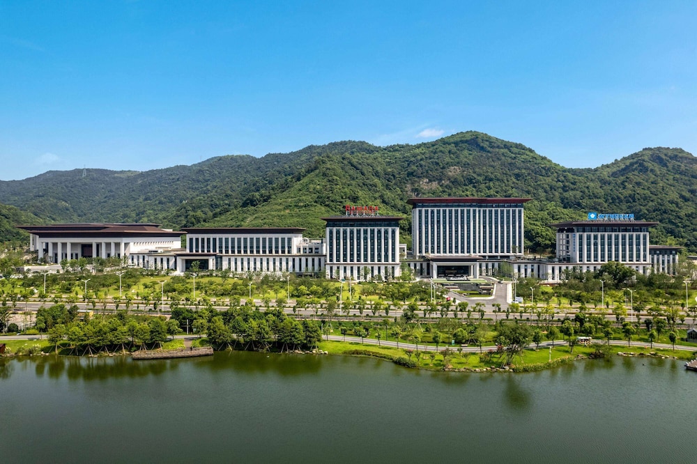 Ramada by Wyndham Taizhou West 66/69