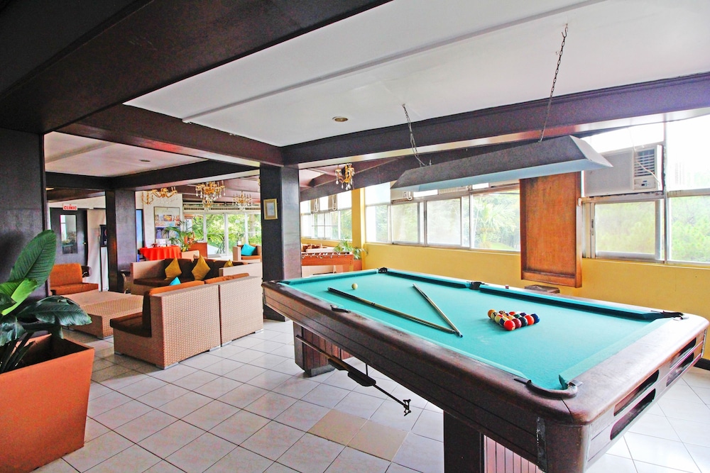Caliraya Resort Club 17/50