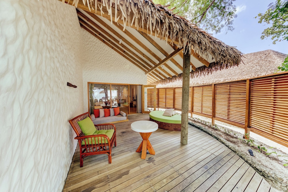 Cinnamon Dhonveli Maldives 61/89