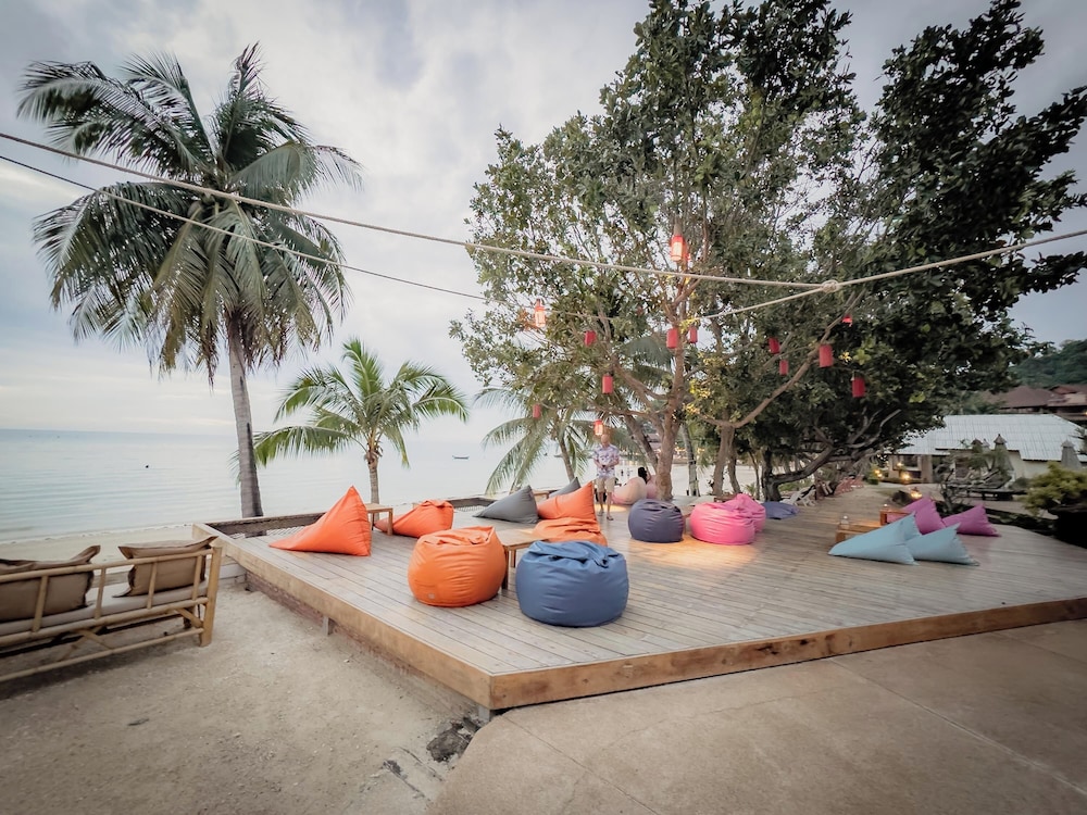 LONG BAY RESORT 25/50