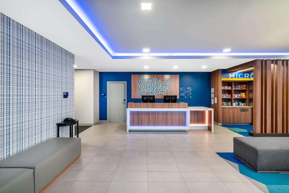 Microtel Inn and Suites by Wyndham Hot Springs 8/29