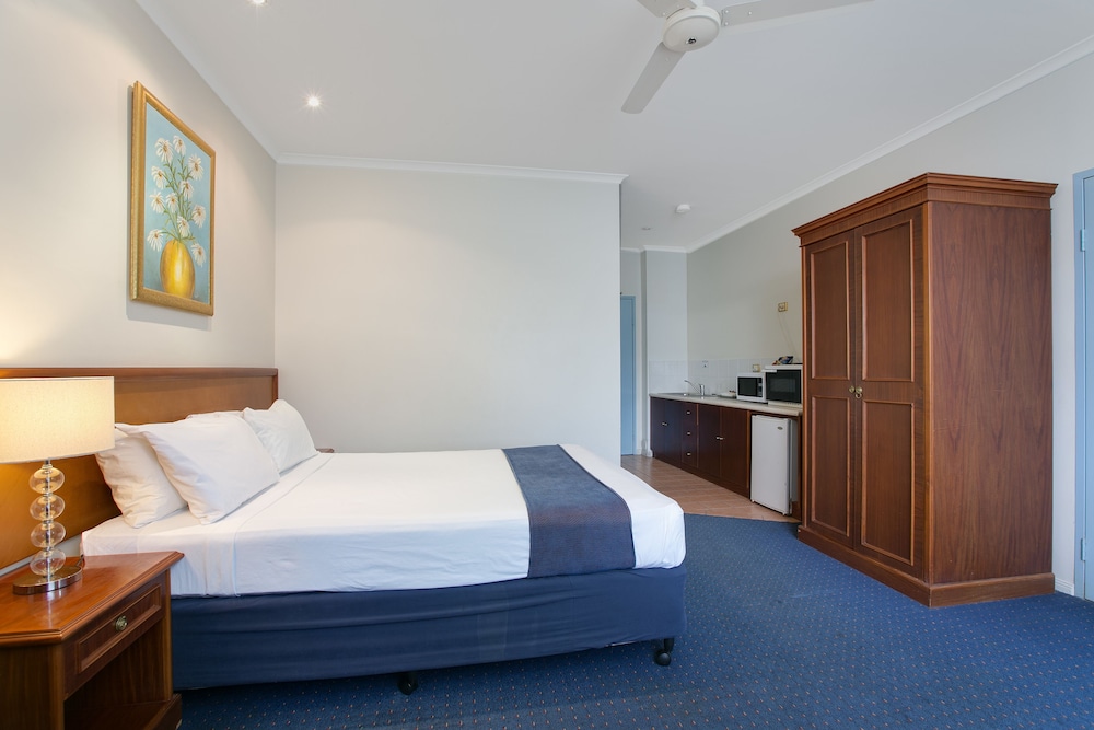 Cairns Southside International 13/32