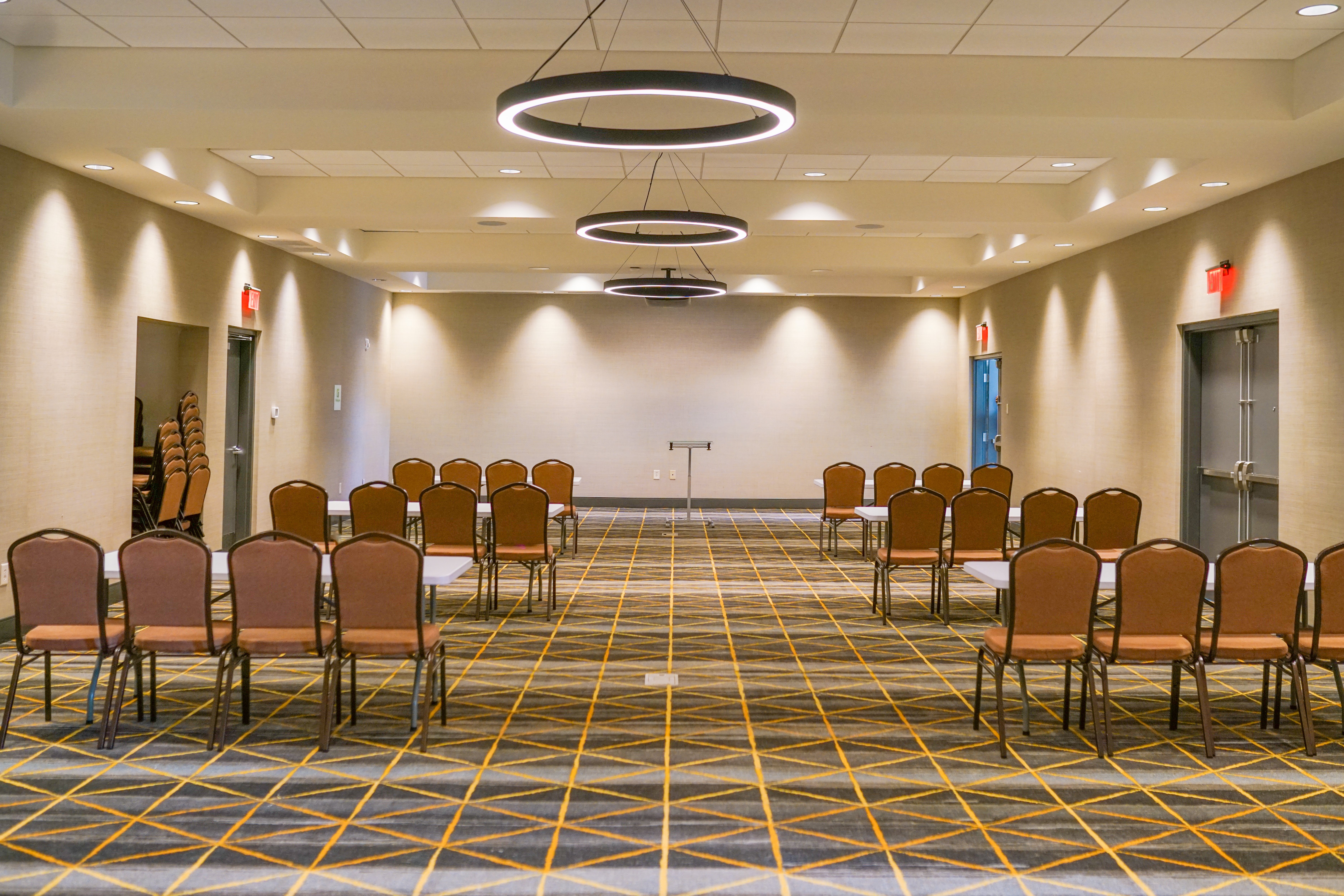 Holiday Inn Suites Fayetteville W Fort Bragg Area 12/13