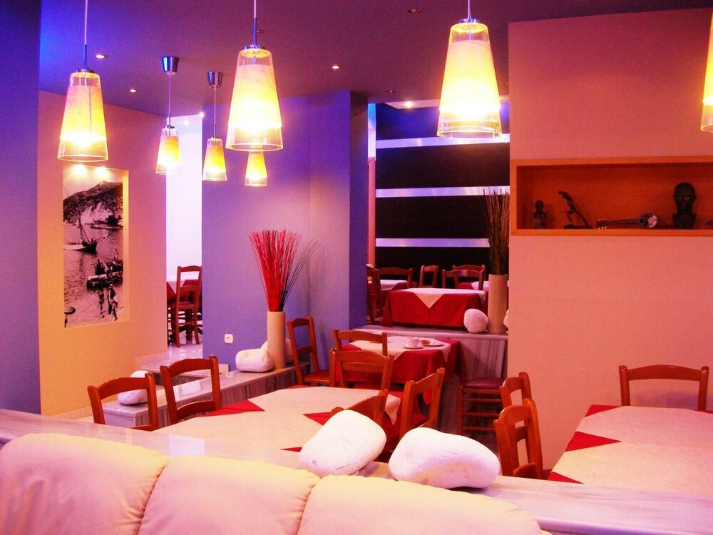 HOTEL SEGAS 30/43