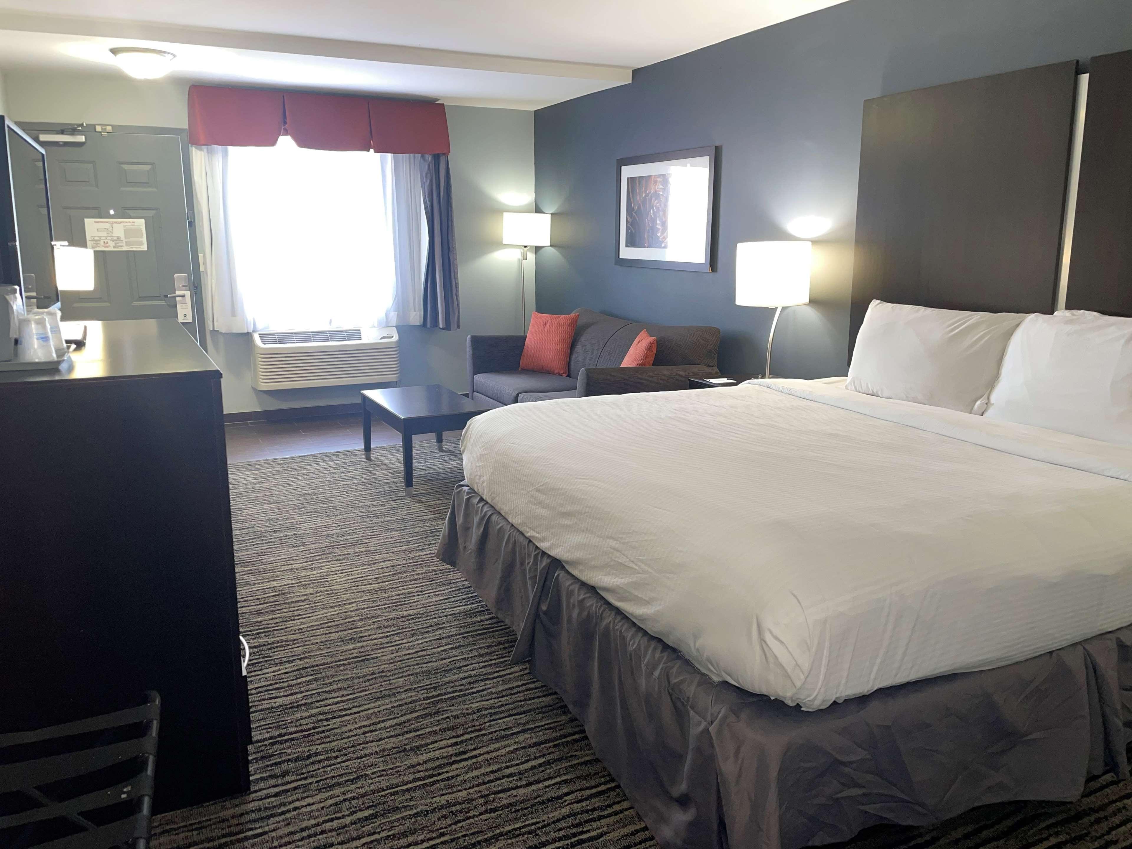 Room, King Bed, Sofa, Exterior Entrance