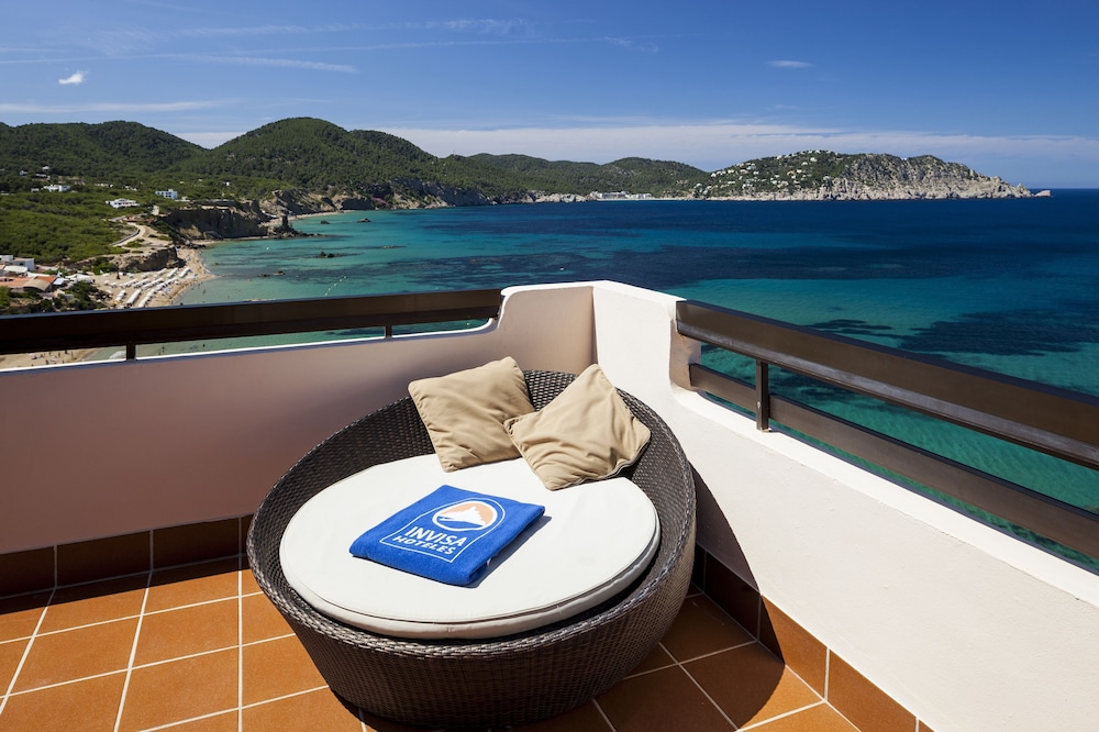 Invisa Hotel Club Cala Verde 7/103