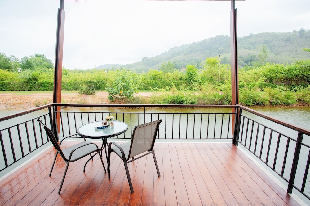 Amantra Lake View 65/72