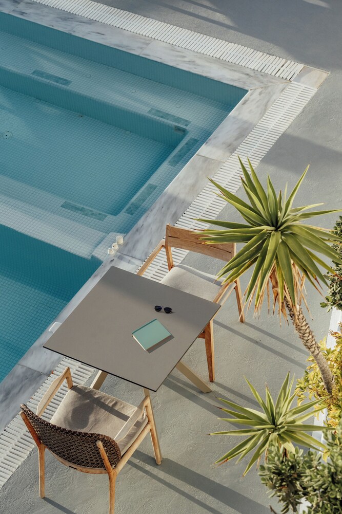 Belvedere Suites 9/50
