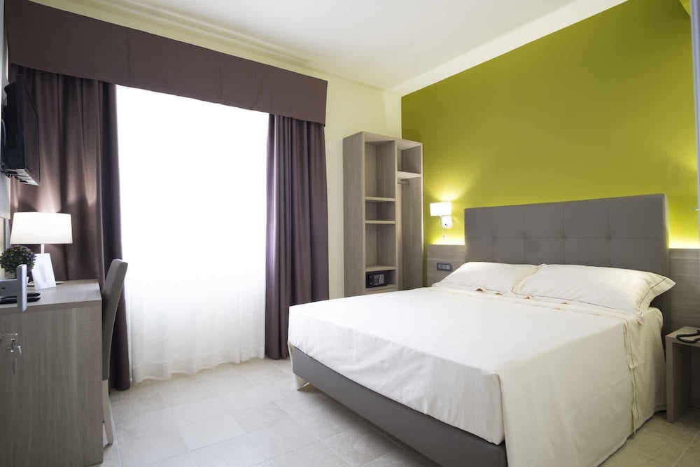 Netum Hotel 12/50