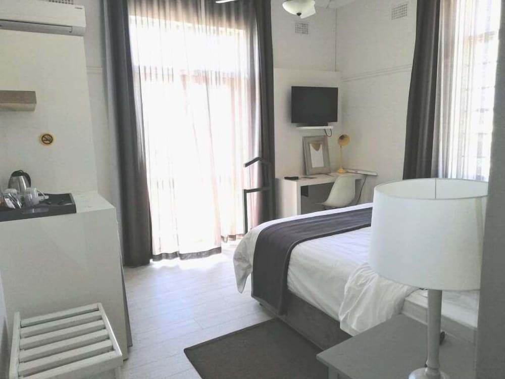 The Hampton Exclusive Guest House 6/29
