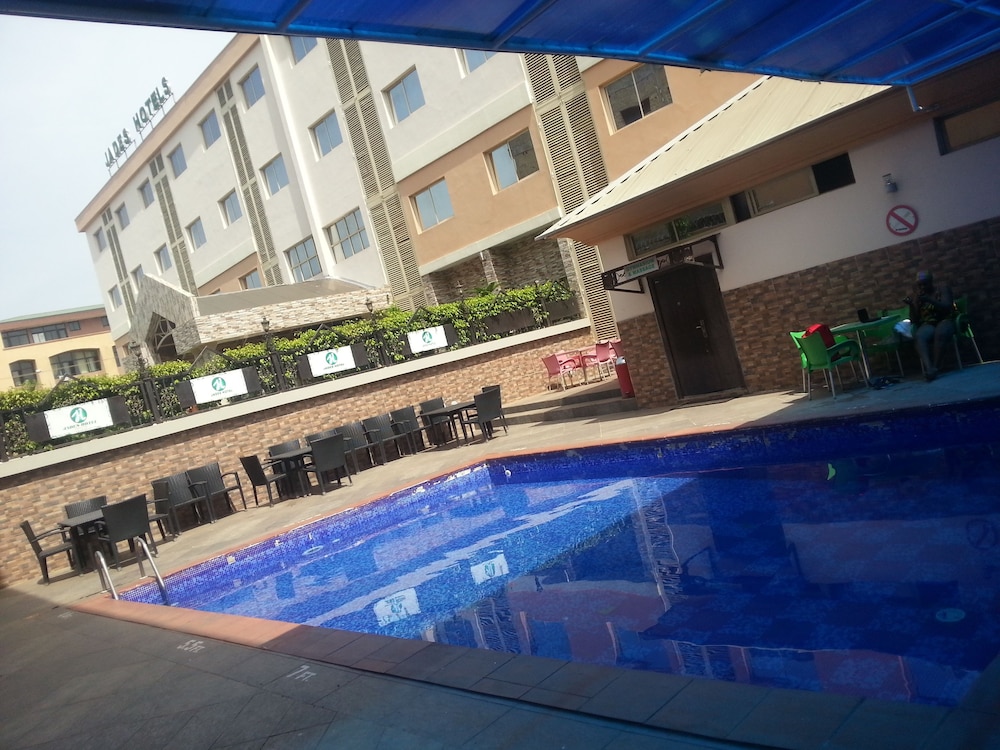 Jades Hotel 14/29