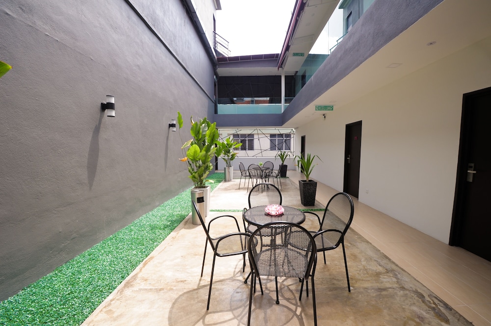 Hotel Mezzo 61/63