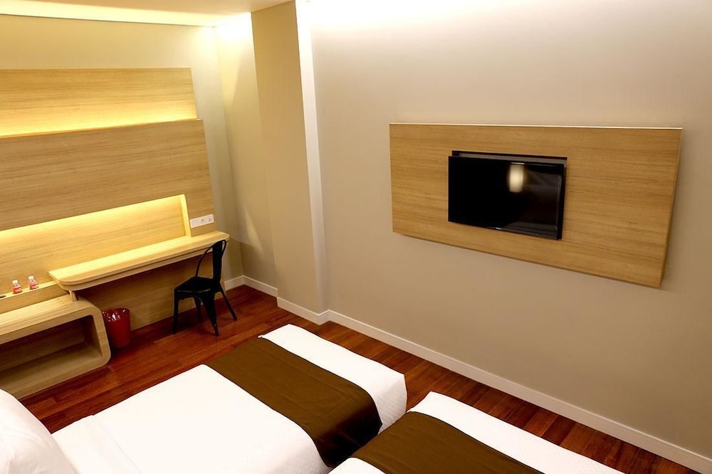 Grand Citihub Hotel at Panakkukang 8/15