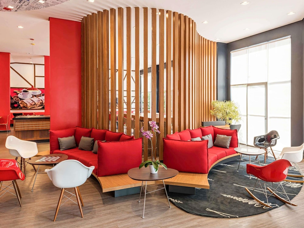 Ibis Blumenau 41/66