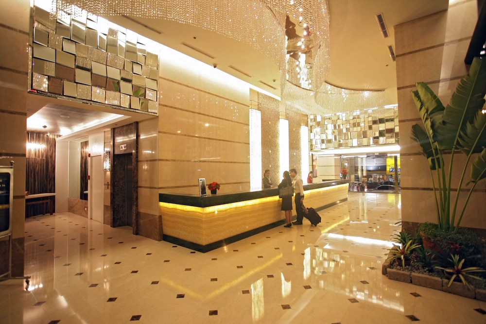 Lobby at St Giles Hotel Makati, MAKATI