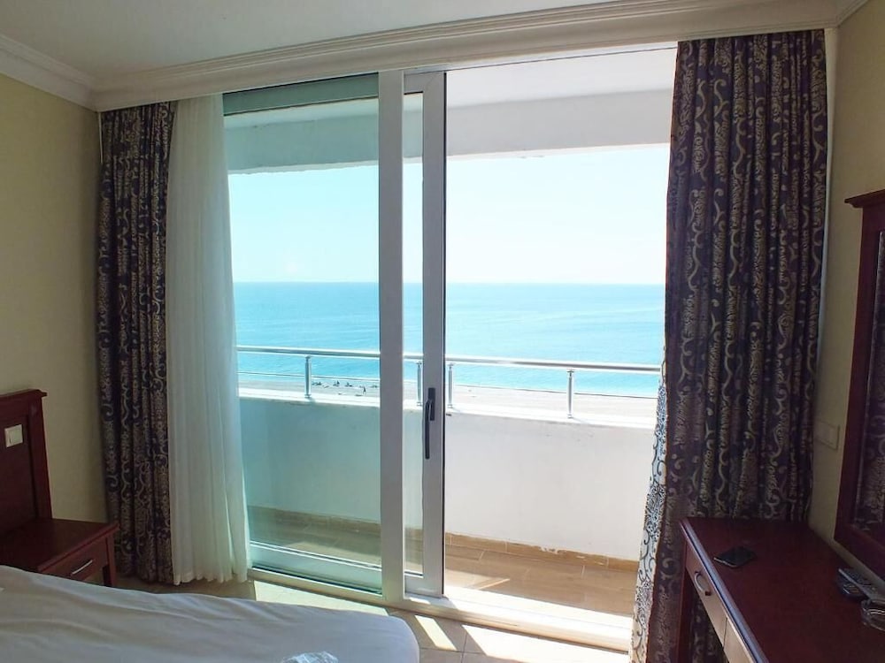 Acropol Beach Hotel 23/44