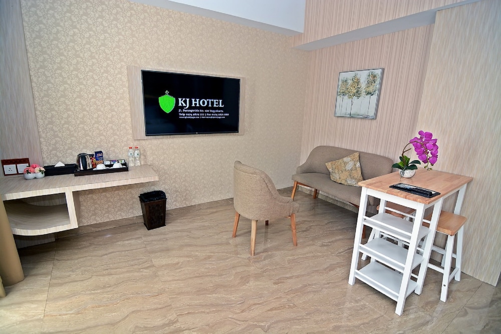 Kj Hotel 27/37