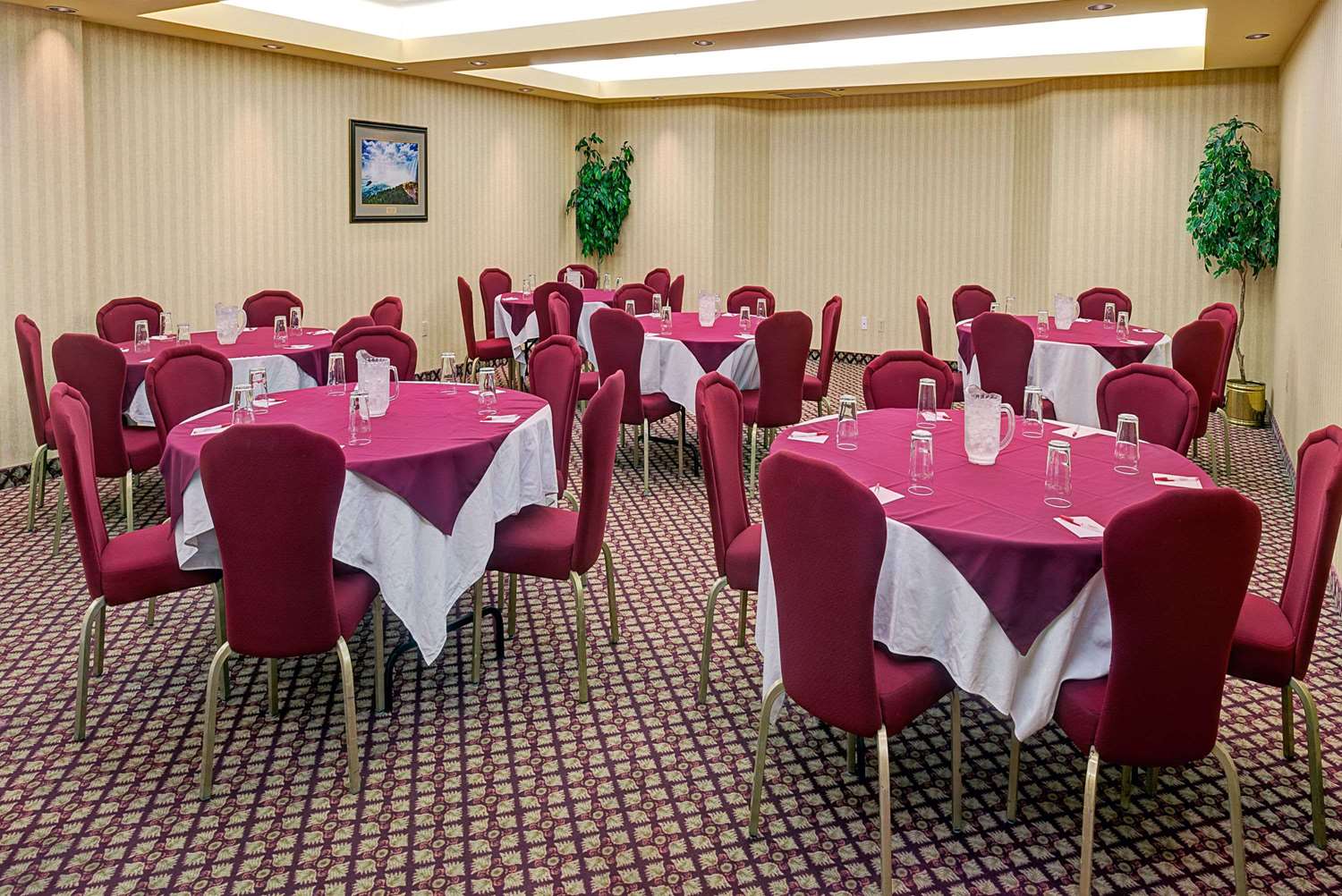 Ramada by Wyndham Niagara Falls/Fallsview 9/11