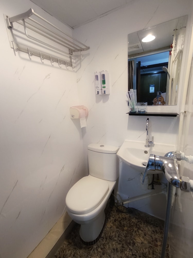 Tempo Inn West Kowloon HSR Station 45/50