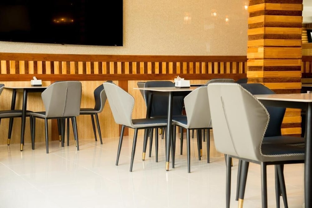 AIMI Beach Hotel 55/64