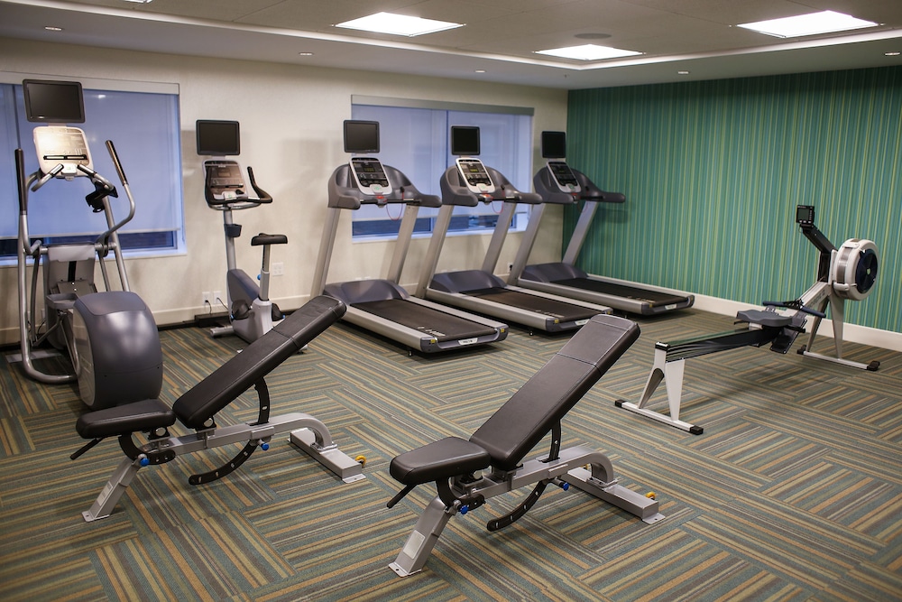 Holiday Inn Express And Suites Louisville Downtown 41/71
