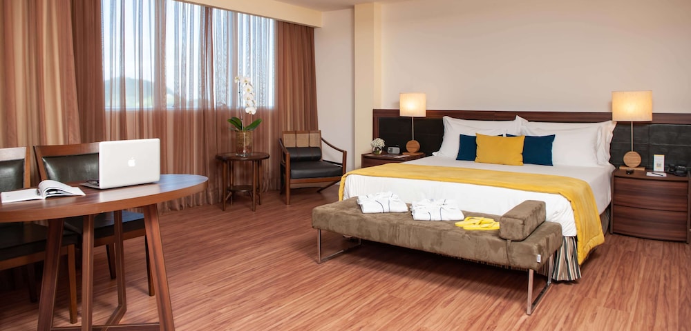 Golden Tulip Porto Vitoria 21/72