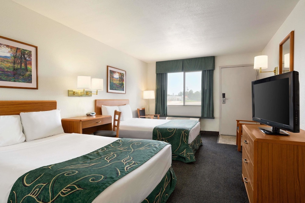 Travelodge by Wyndham Sharon Springs 9/25