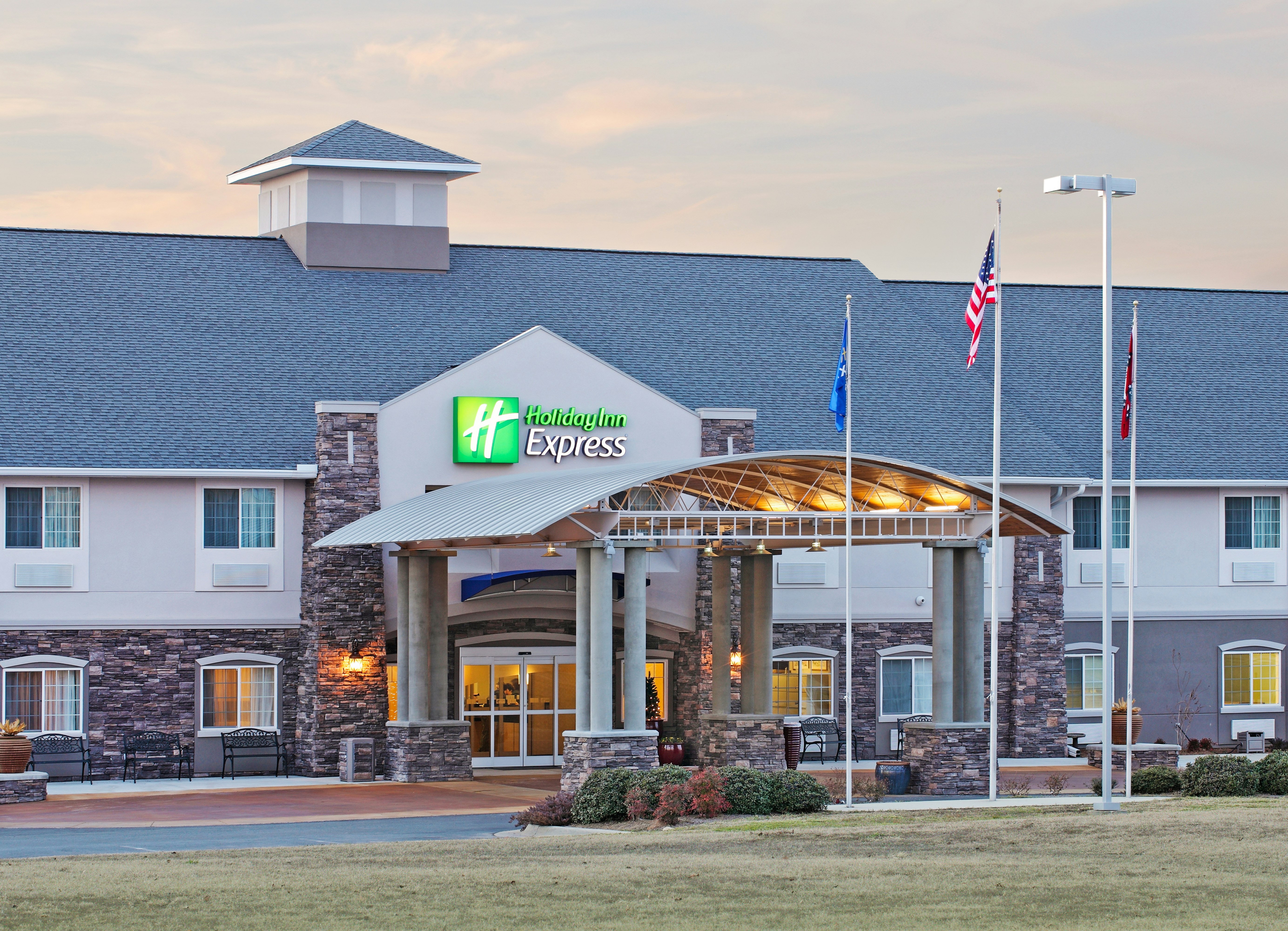 Holiday Inn Express Monticello 2/63